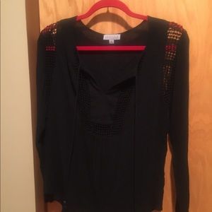 Black Pull Over Top